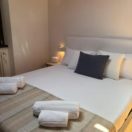 The Lakeside Loft * ميناجيو