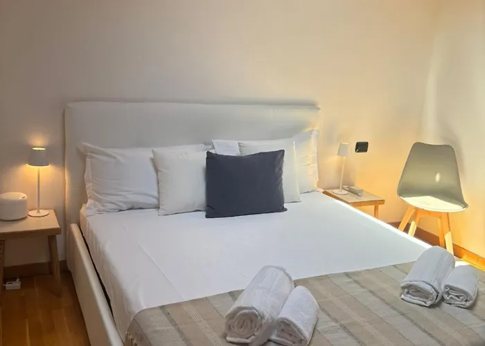 The Lakeside Loft شقة